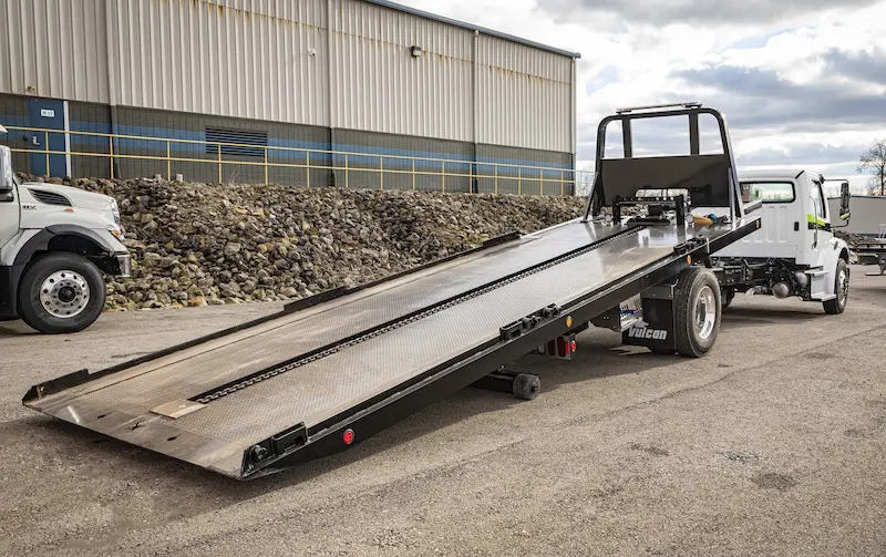 Miller-Industries-Container-Transport-1